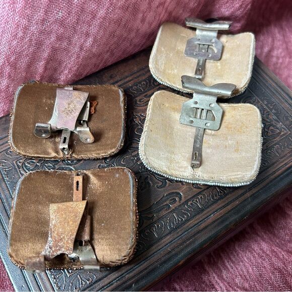Vintage Victorian Art Deco 1920s Lot of Beaded Shoe Clips Made in France - Picture 5 of 8